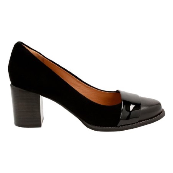 Clarks Shoes Clarks Black Pumps Size 8 Poshmark